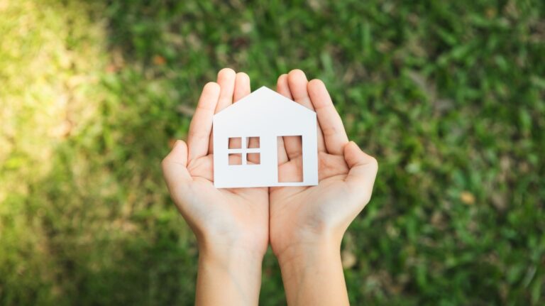 Should You Put Your House in a Trust in Illinois?